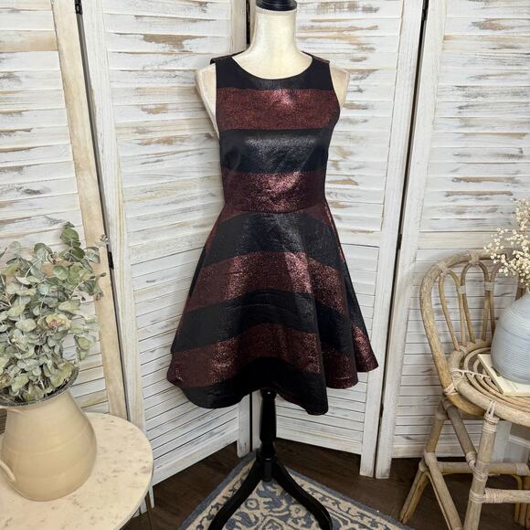 ALICE + OLIVIA Women's Size 6 Foss Cutout Metallic Striped Sexy Pleat Mini Dress - Picture 5 of 16